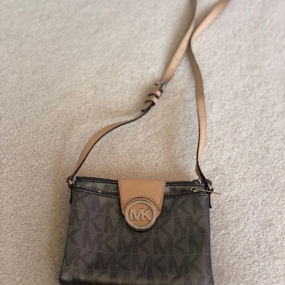 Michael Kors Crossbody purse